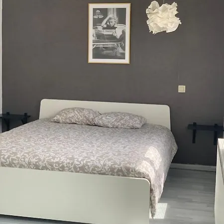 Anna Penthouse